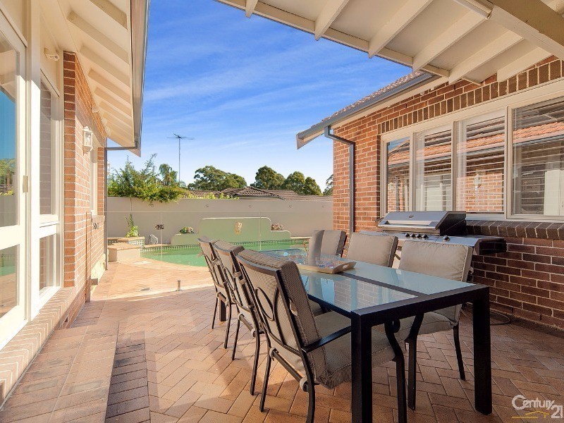 8 Thornbill Way, West Pennant Hills NSW 2125