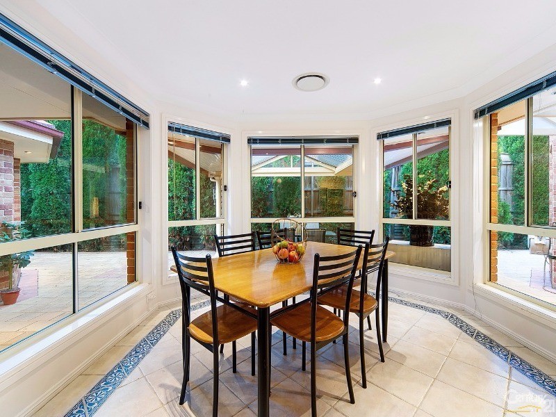 4 Lodgeworth Place, Castle Hill NSW 2154