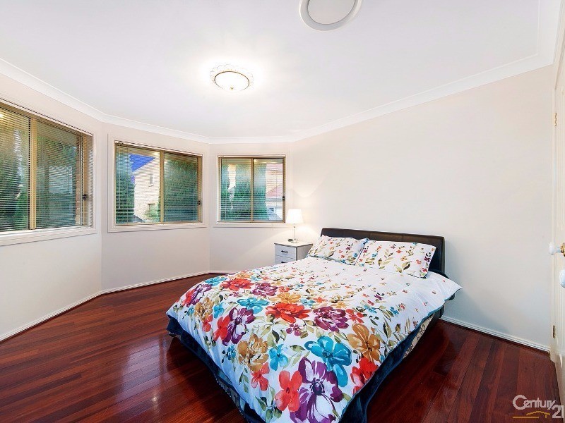 4 Lodgeworth Place, Castle Hill NSW 2154