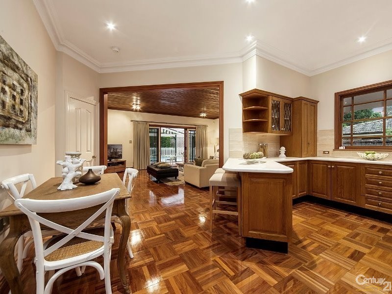 9 Governor Phillip Pl, West Pennant Hills NSW 2125