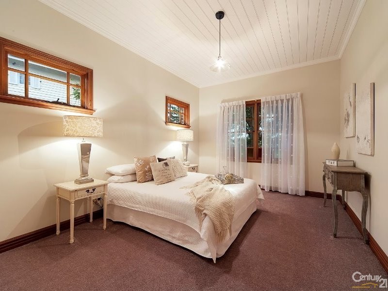 9 Governor Phillip Pl, West Pennant Hills NSW 2125