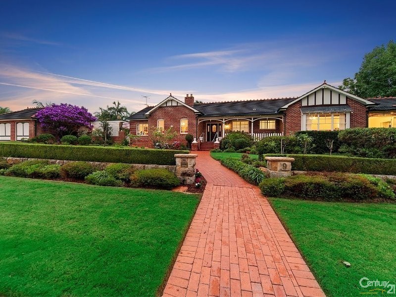 9 Governor Phillip Pl, West Pennant Hills NSW 2125