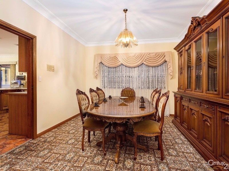 37 Yanderra Grove, Cherrybrook NSW 2126