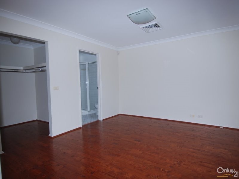 55b Thomas Wilkinson Ave, Dural NSW 2158