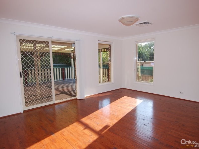 55b Thomas Wilkinson Ave, Dural NSW 2158