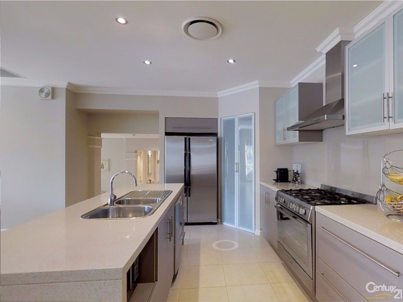 28 Springthorpe Way, Castle Hill NSW 2154