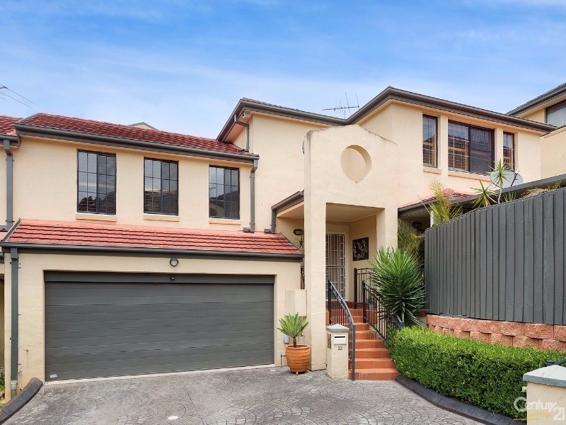 32 Peartree Circuit, West Pennant Hills NSW 2125
