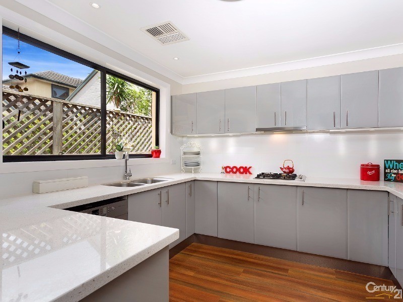 32 Peartree Circuit, West Pennant Hills NSW 2125