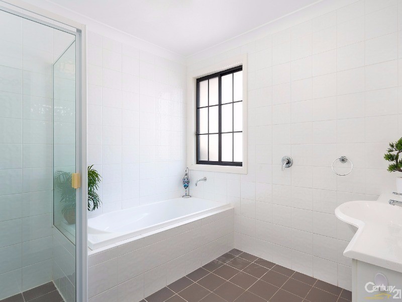 32 Peartree Circuit, West Pennant Hills NSW 2125