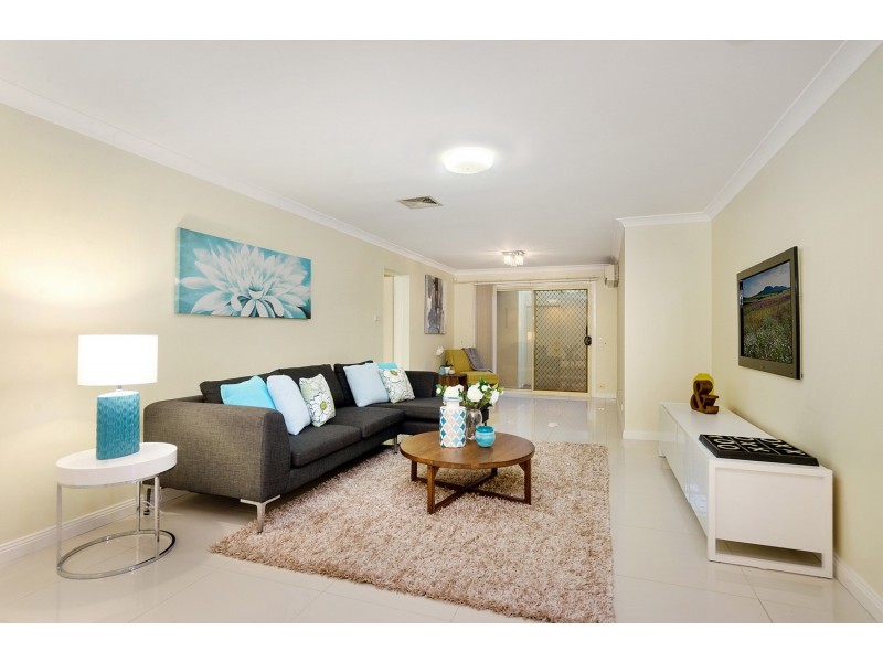 18 Tawmii Place, Castle Hill NSW 2154