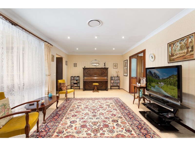 20 Ervine Street, Winston Hills NSW 2153