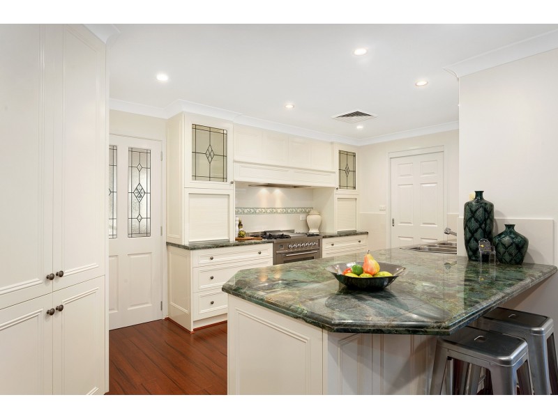 10 Gwynellen Place, Cherrybrook NSW 2126