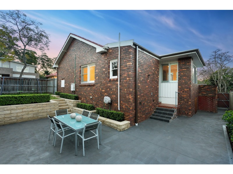 18 Fairburn Avenue, West Pennant Hills NSW 2125