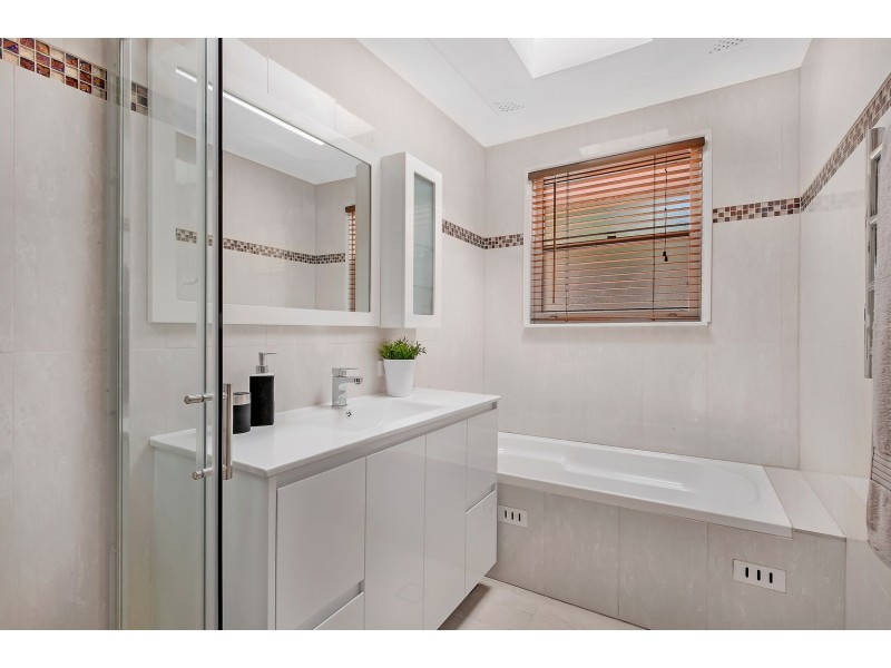 6A John Savage Crescent, West Pennant Hills NSW 2125