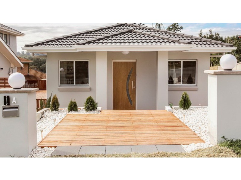 1A Lyneham Place, West Pennant Hills NSW 2125