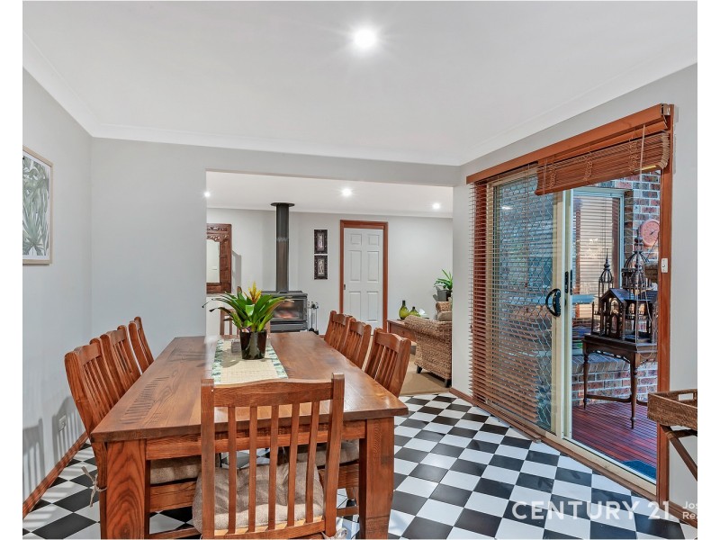 1 Dinmore Place, Castle Hill NSW 2154