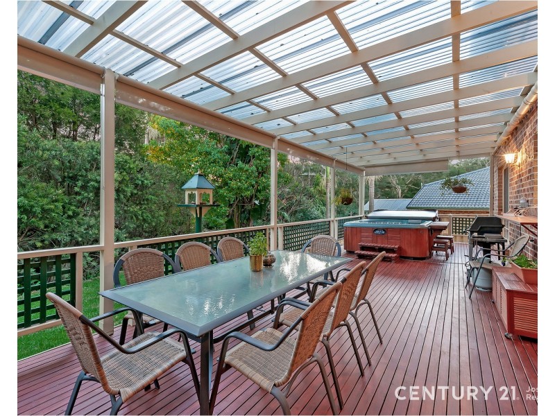 1 Dinmore Place, Castle Hill NSW 2154