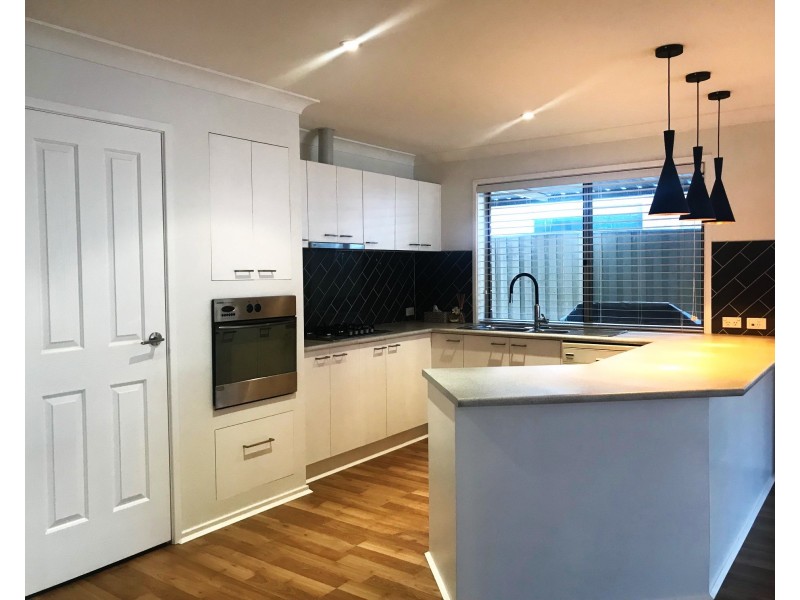 8 Dakota Court, Stanhope Gardens NSW 2768