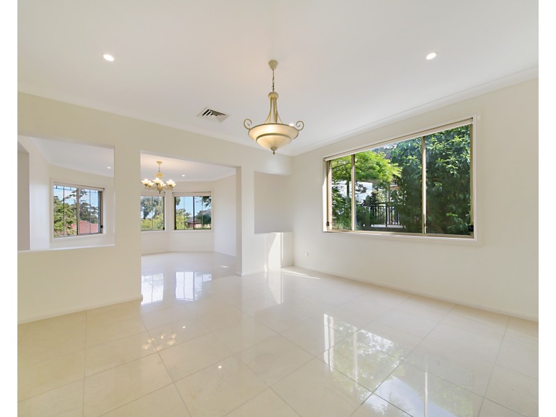 8 Daintree Place, Dural NSW 2158