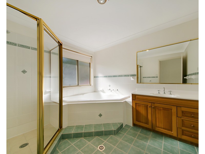 8 Daintree Place, Dural NSW 2158