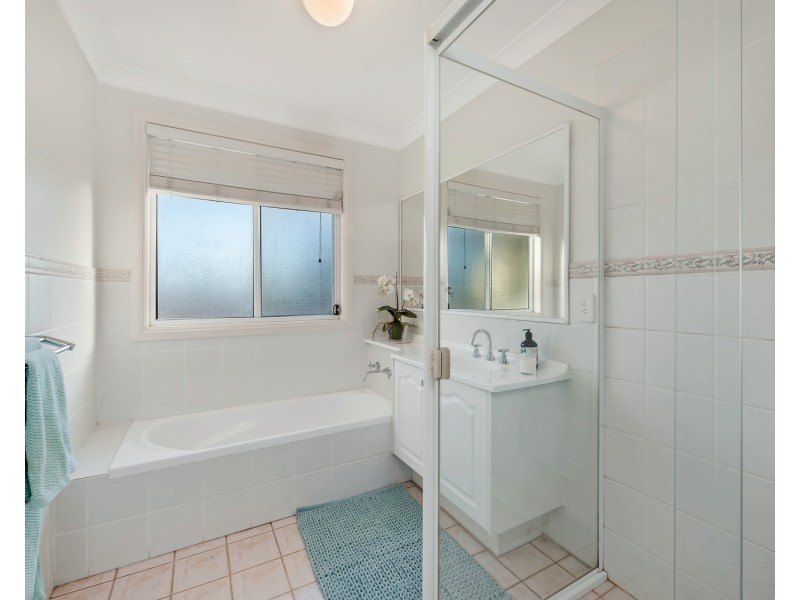 8 Lockyer Close, Dural NSW 2158