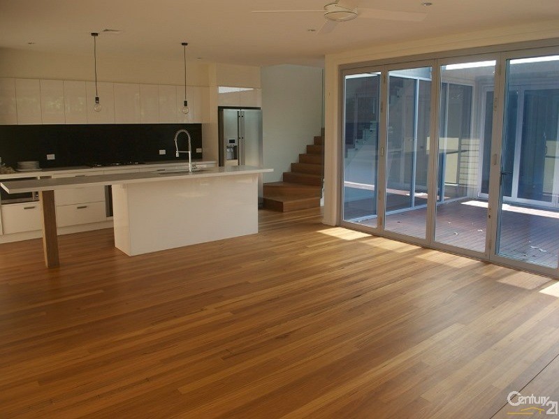 11 Lily Close, Warriewood NSW 2102