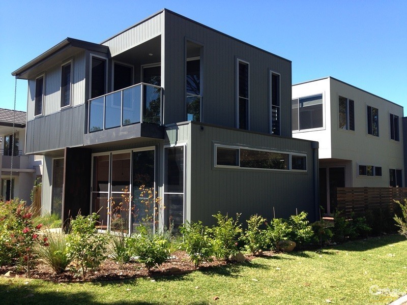 11 Lily Close, Warriewood NSW 2102