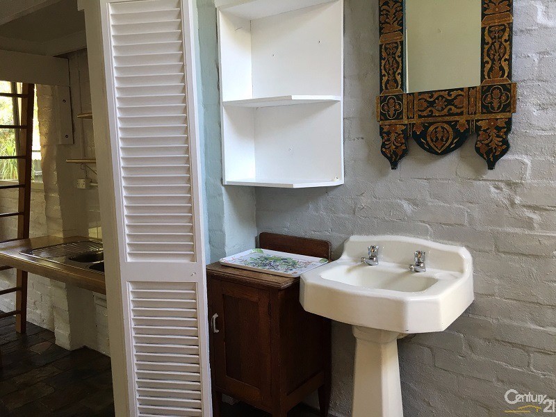 1a Queens Avenue, Avalon Beach NSW 2107