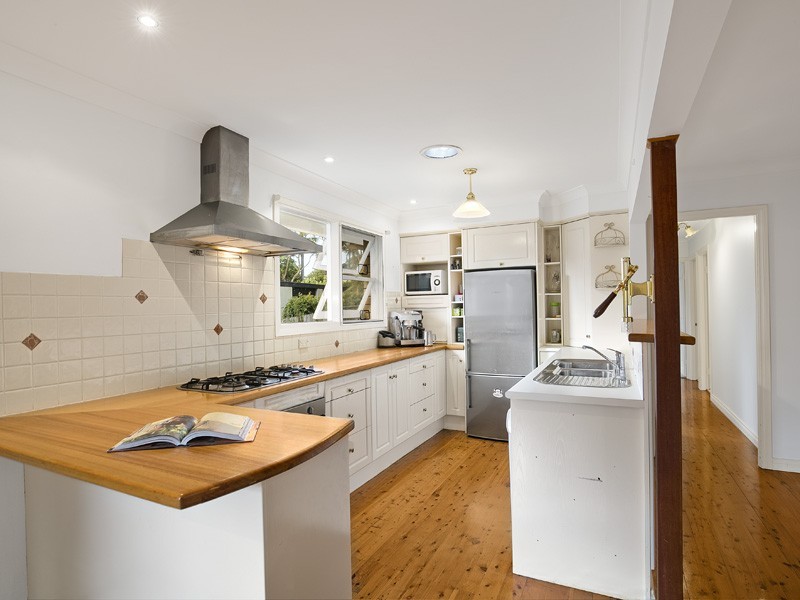 6 Jeanette Avenue, Mona Vale NSW 2103