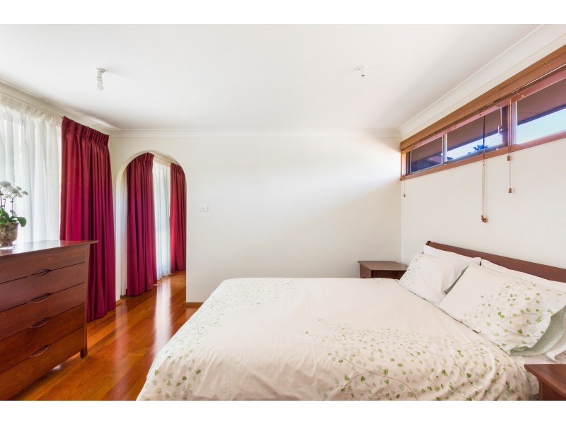 6 Thrift Cl, West Pennant Hills NSW 2125