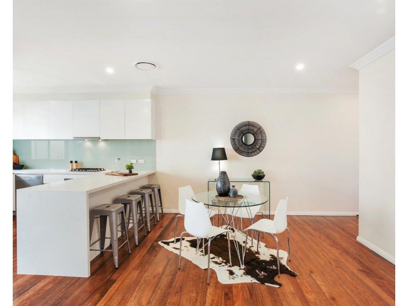 2/11 James St, West Ryde NSW 2114