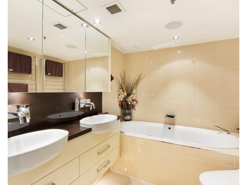 H107 2 Quay St, Sydney NSW 2000