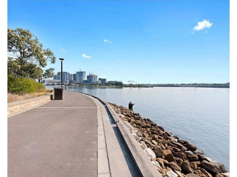 202/7 Shoreline Drive, Rhodes NSW 2138