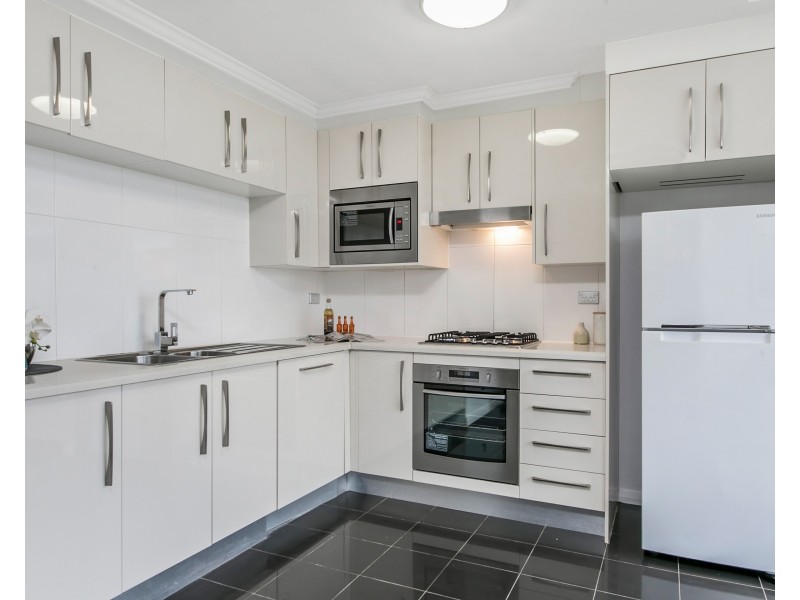 142/10 Lachlan Street, Waterloo NSW 2017