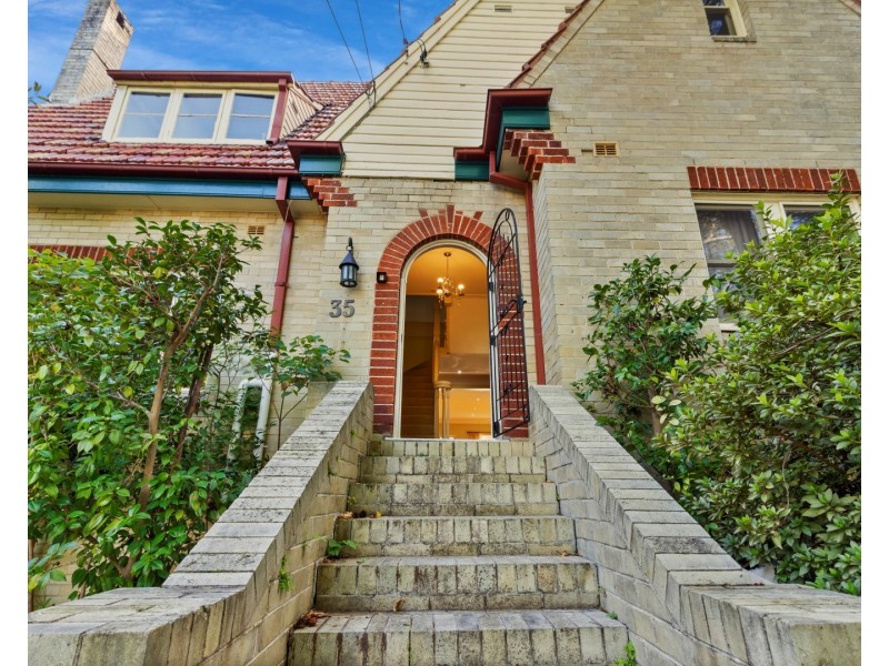 35 Abingdon Rd, Roseville NSW 2069