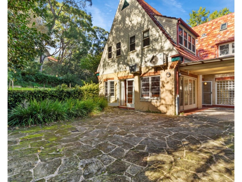 35 Abingdon Rd, Roseville NSW 2069