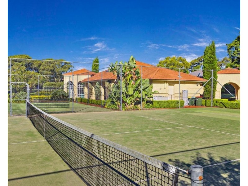 2/4  Mortimer Lewis Dr, Huntleys Cove NSW 2111