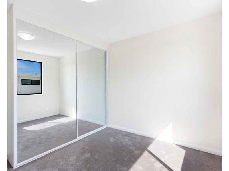 2/6  Crammond Boulevard, Caringbah NSW 2229