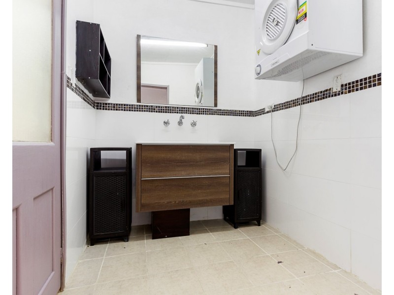 54  George St, Sydenham NSW 2044