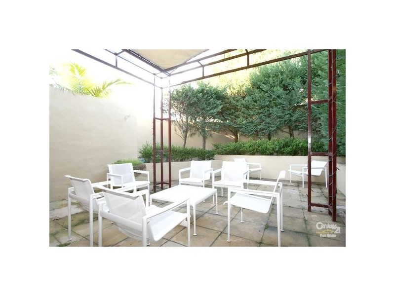 111 Blues Point Rd, Mcmahons Point NSW 2060