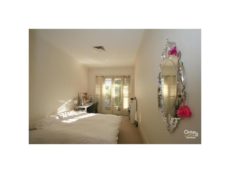 111 Blues Point Rd, Mcmahons Point NSW 2060