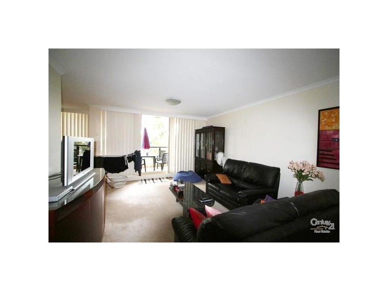 47 Lithgow St, St Leonards NSW 2065