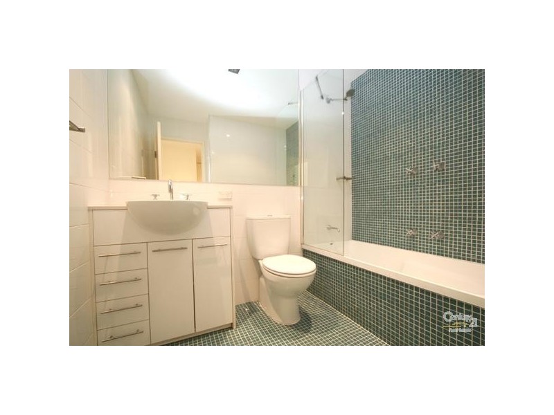 7 Shoreline Dr, Rhodes NSW 2138