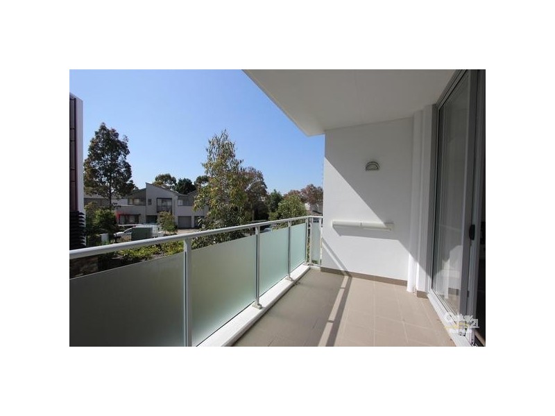 6 Avenue of Oceania, Newington NSW 2127