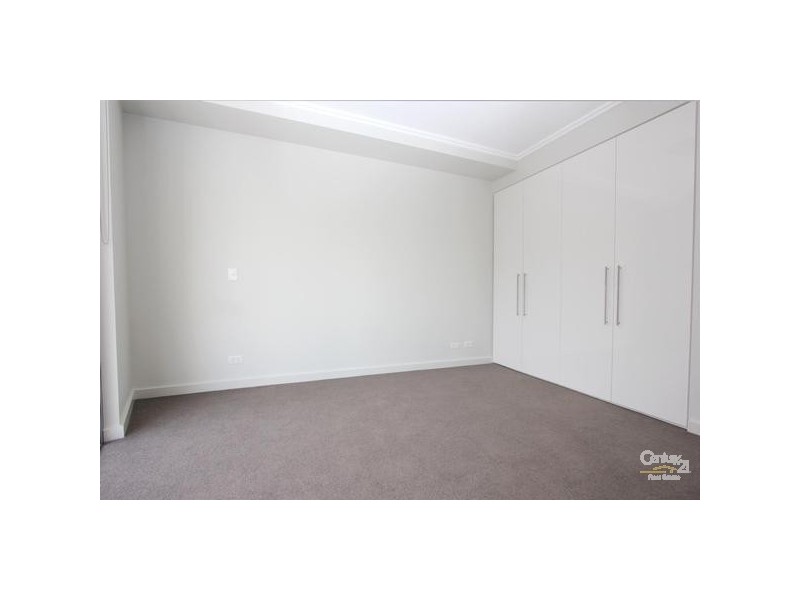 40 Shoreline Dr, Rhodes NSW 2138