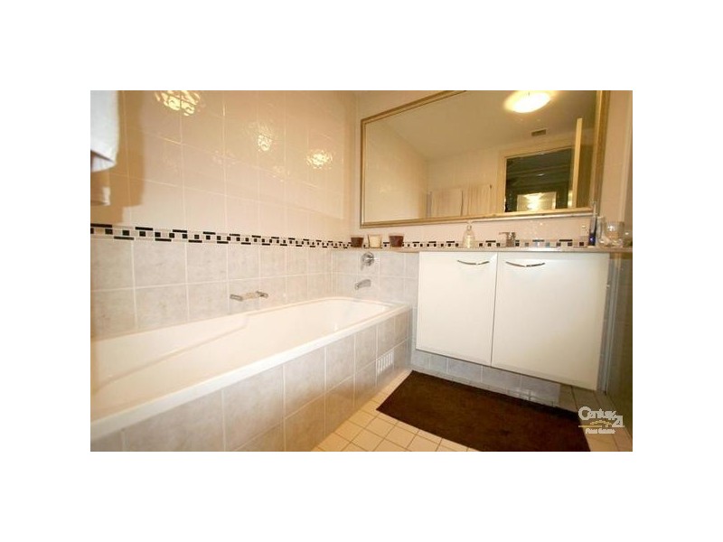 47 Lithgow St, St Leonards NSW 2065
