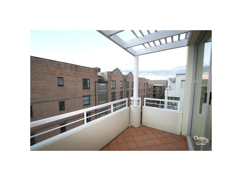 100 Cleveland St, Chippendale NSW 2008