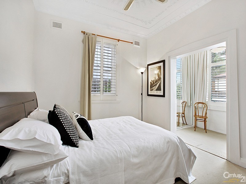 2/65 Lawson St, Bondi Junction NSW 2022