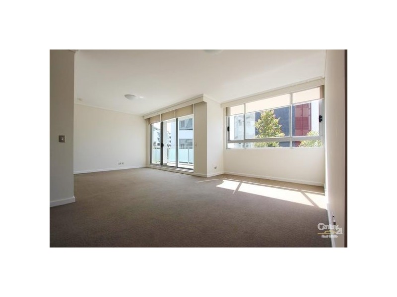 6 Avenue Of Oceania, Newington NSW 2127