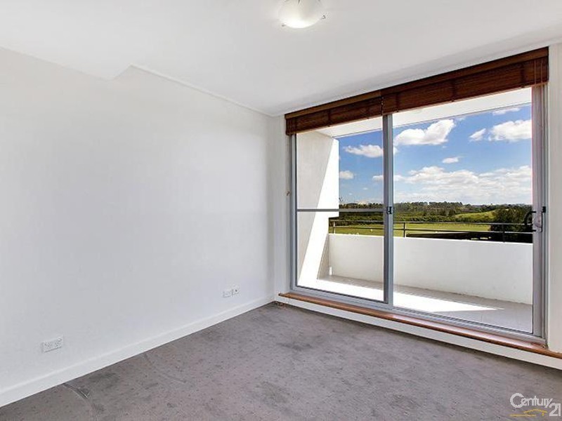 725/25 Bennelong Parkway, Wentworth Point NSW 2127